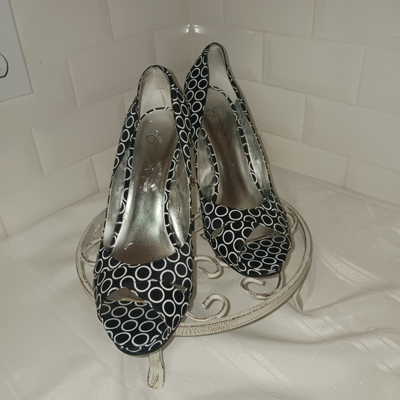 Jessica Simpson Black/White Print Peep Toed Wedge Size 9.5 B - Picture 6 of 9